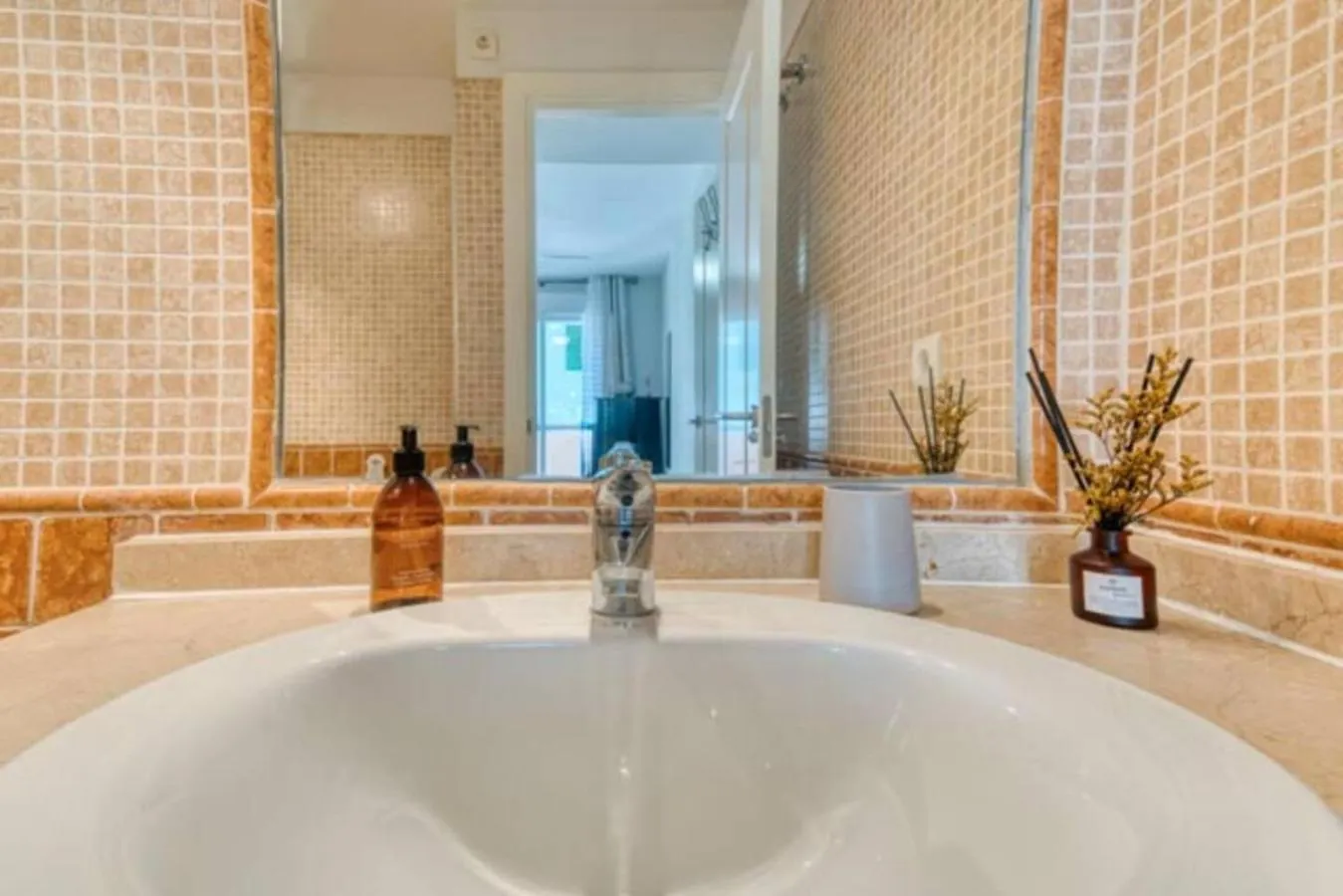 Wonderful 2 Bedroom Apartment Manilva