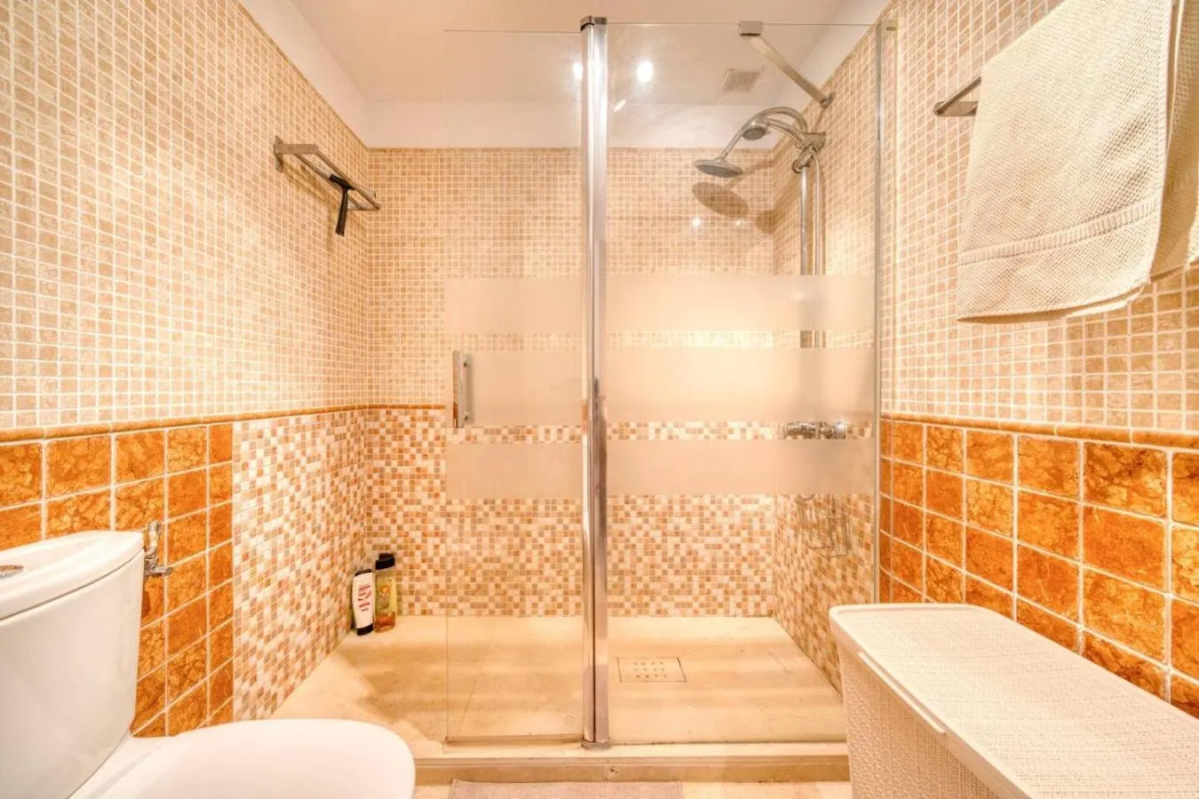 Wonderful 2 Bedroom Apartment Manilva Spanien