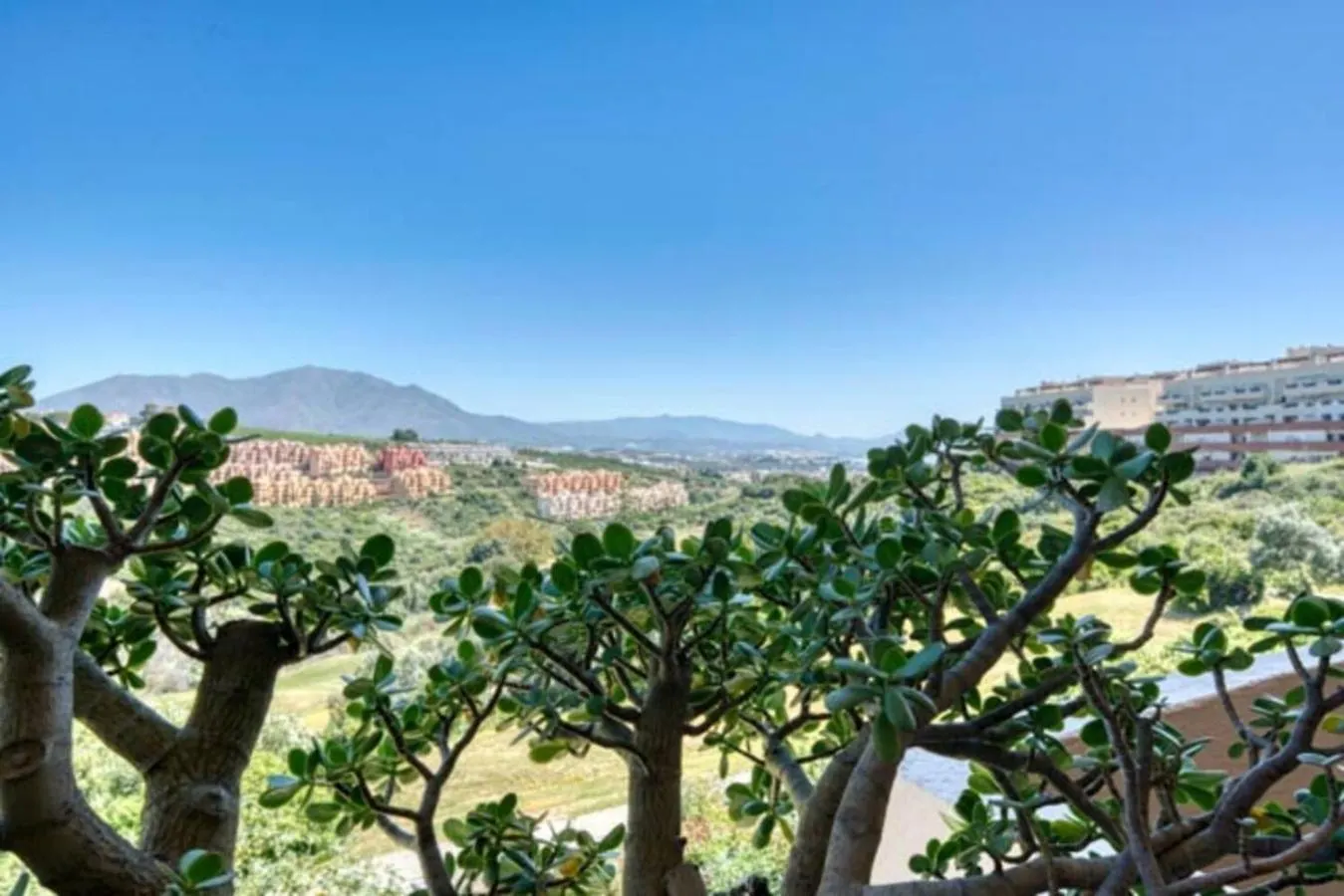 Wonderful 2 Bedroom Apartment Manilva Spanien