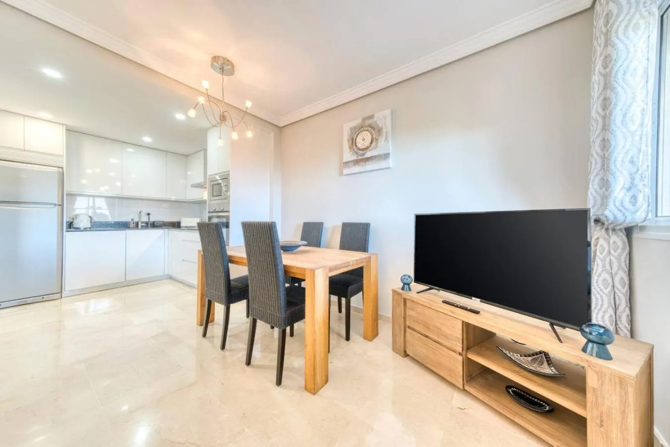 Wonderful 2 Bedroom Apartment Manilva
